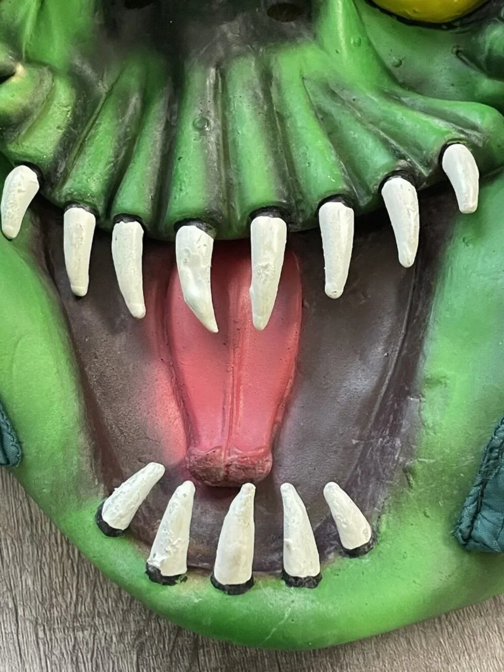 Rubie’s Green Fang Monster Collar Latex Mask Adult Halloween Horror Rare Vintage